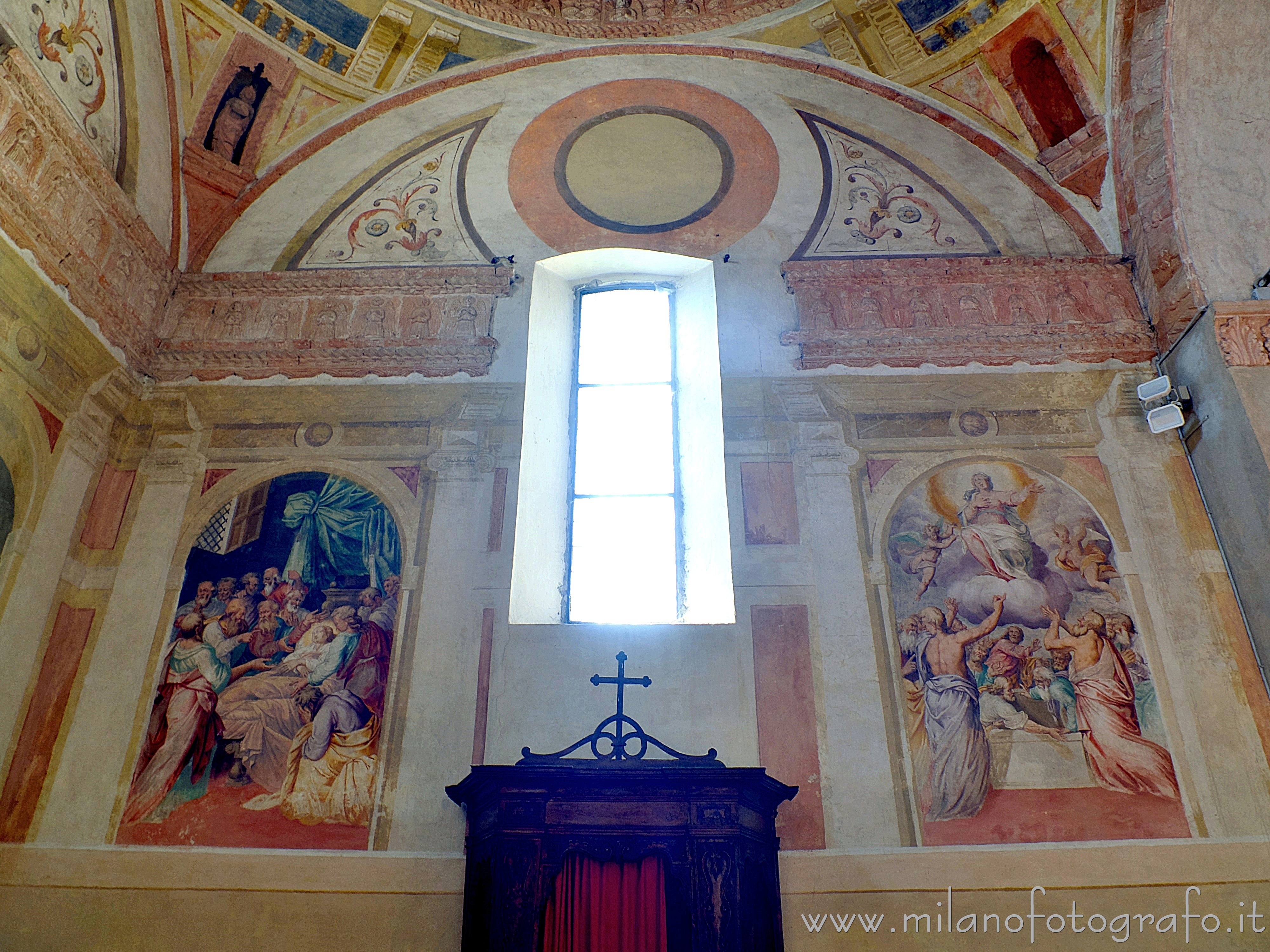 Castelleone (Cremona, Italy) - Right wall of the Chapel of the Blessed Virgin in the  of the Church of St. Mary in Bressanoro - Full resolution picture